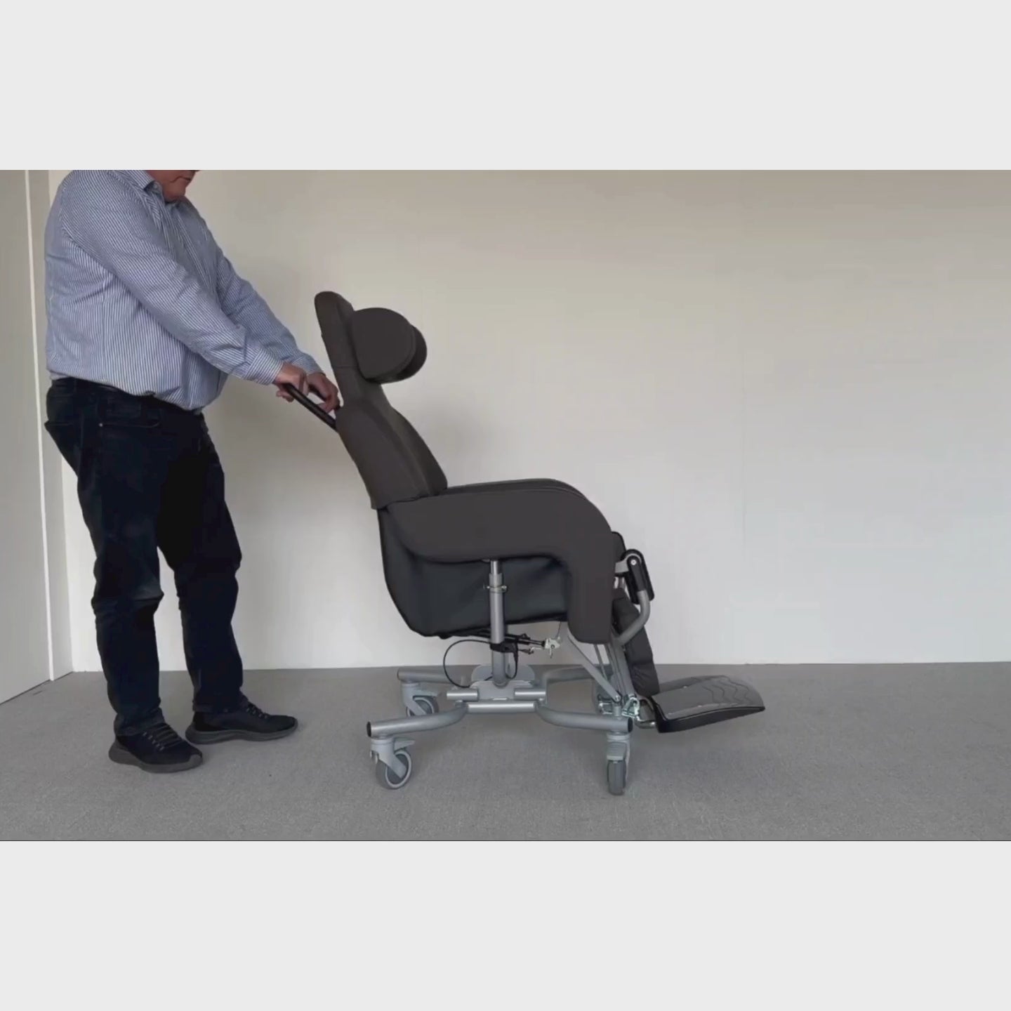 Astro Shuttle/Explorer Care Chair